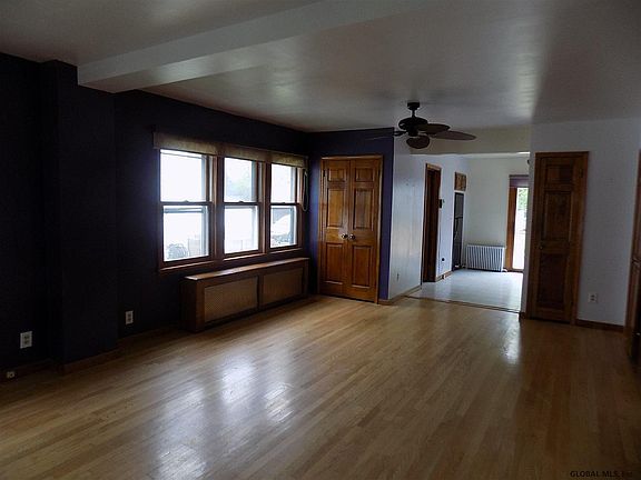 4th image of 42 Norwood Ave