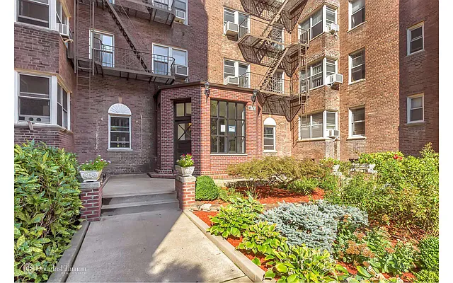 Sold by Douglas Elliman | media 24