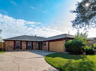 367 Merriwether Dr, Alvin, TX 77511