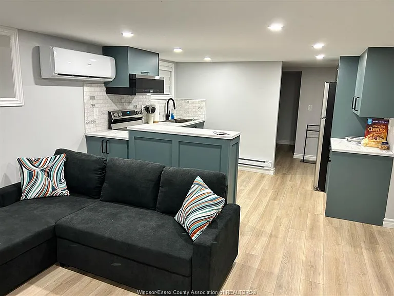1592 Buckingham Dr #B — Photo 6