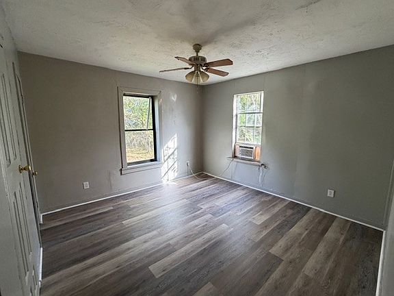 2nd image of 317 Kelly St