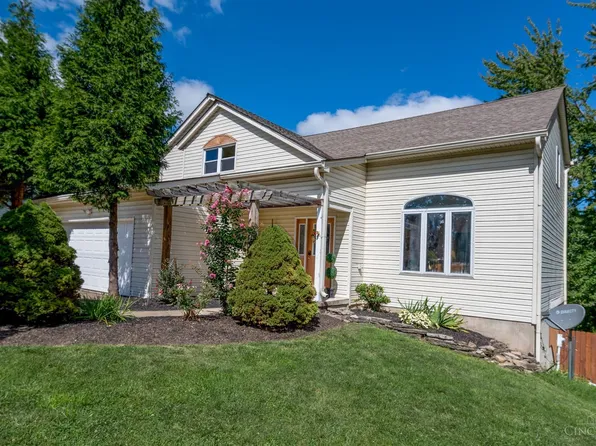 5075 Overlook Dr, Mason, OH 45040