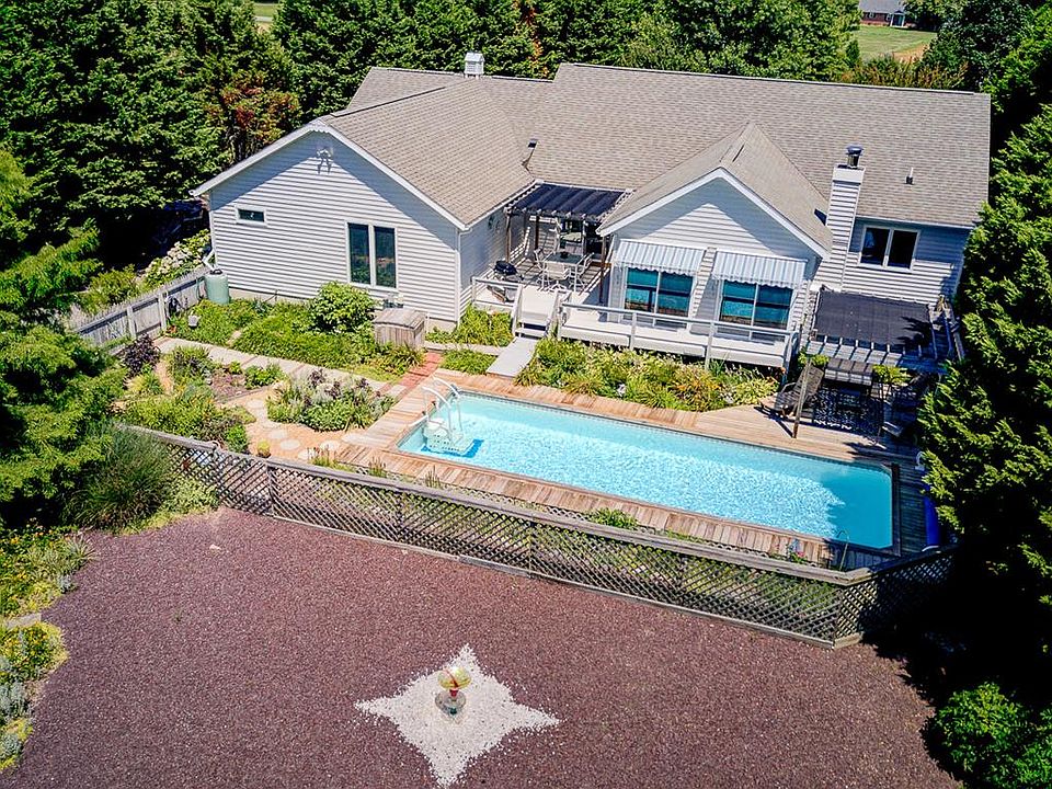 1st image of 178 Twin Cove Ln