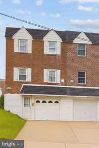 8803 Manchester St, Philadelphia, PA, 19152