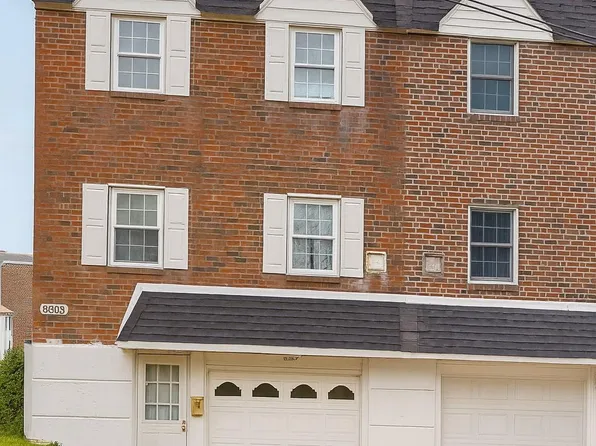 8803 Manchester St, Philadelphia, PA 19152