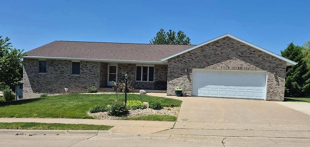208 Oak Forest Dr - Property Image