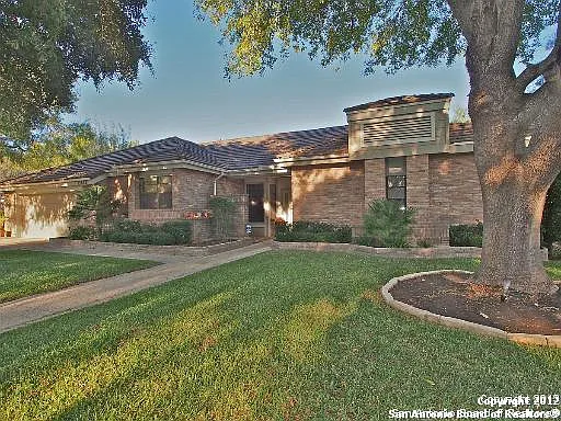13806 Hunters Hawk St — Photo 2