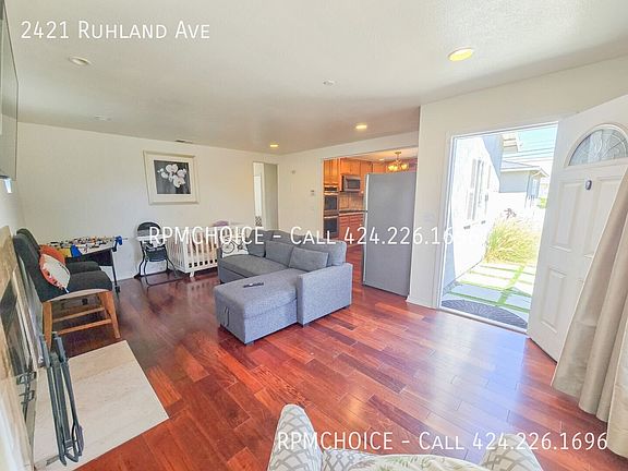 3rd image of 2421 Ruhland Ave