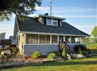 E11230/e11226a Moon, Baraboo, WI 53913
