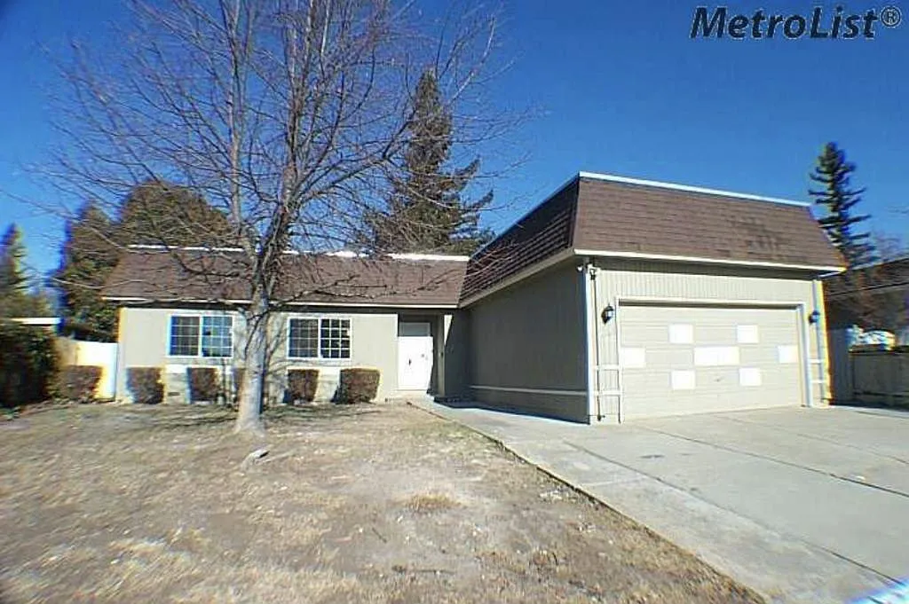 6601 Lindbrook Way — Photo 1