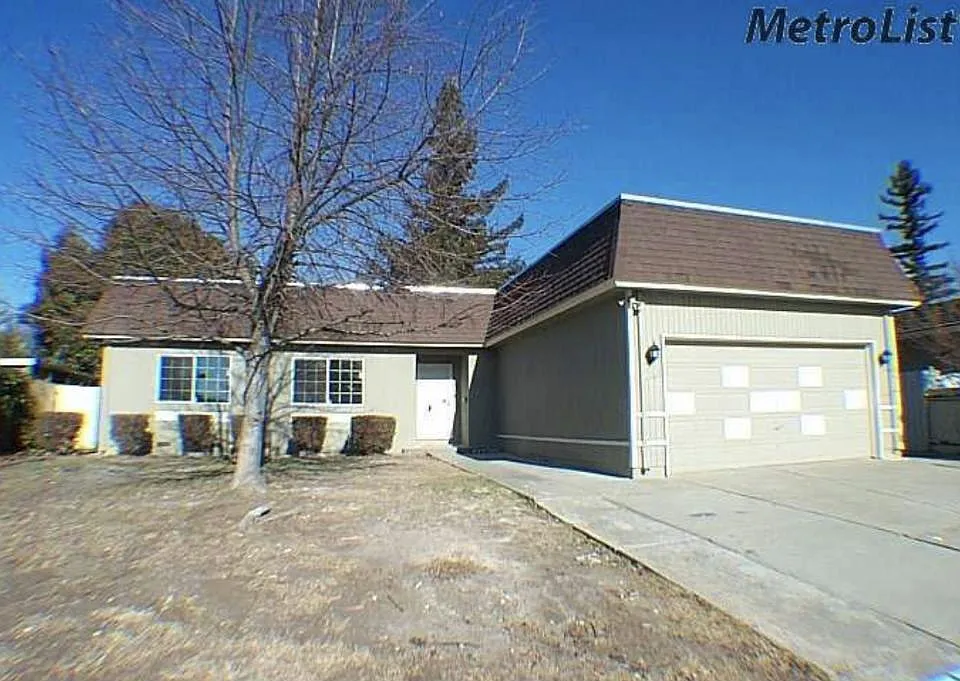 6601 Lindbrook Way