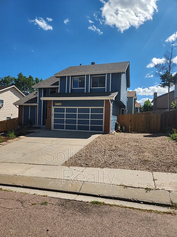 4 bed, 3.5 bath, 2961 sqft, $2,500 — Photo 1