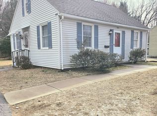 365 Maple Rd #1, Longmeadow, MA 01106