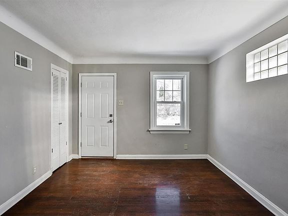 4th image of 7741 Lindbergh Dr