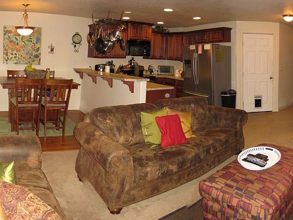 4th image of 7045 NE 55th St