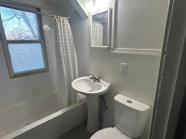 20768 Gentner St, Warren, MI 48089