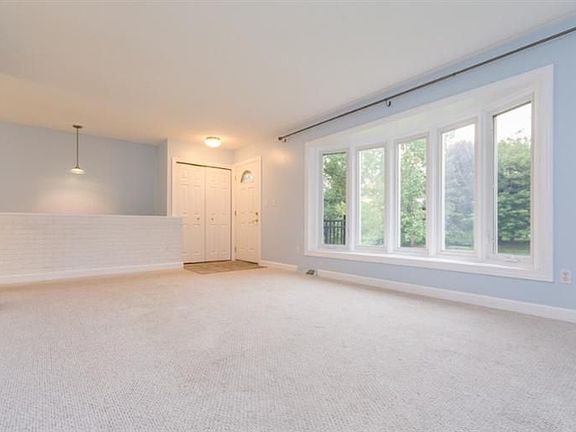 4th image of 5900 Leland Dr