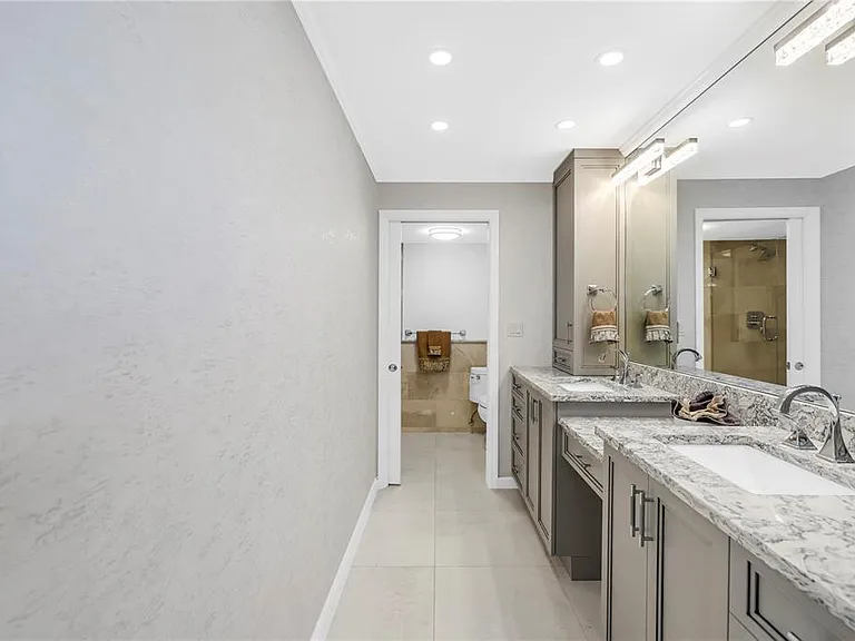 6020 Shore Blvd S #712 — Photo 26