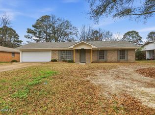 166 Cypress Dr, Madison, MS 39110