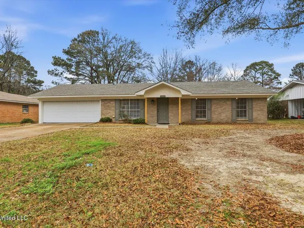 166 Cypress Dr, Madison, MS 39110