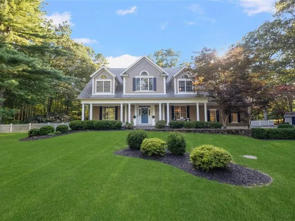 35 David Ct, East Greenwich, RI 02818