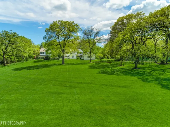 100 Brinker Rd, Barrington Hills, IL 60010