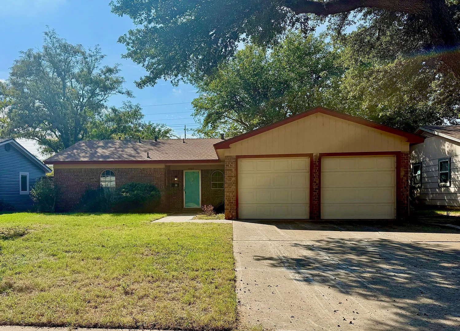 Great House — Photo 1