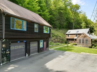 25-27 Gingko Ln, Brattleboro, VT 05301