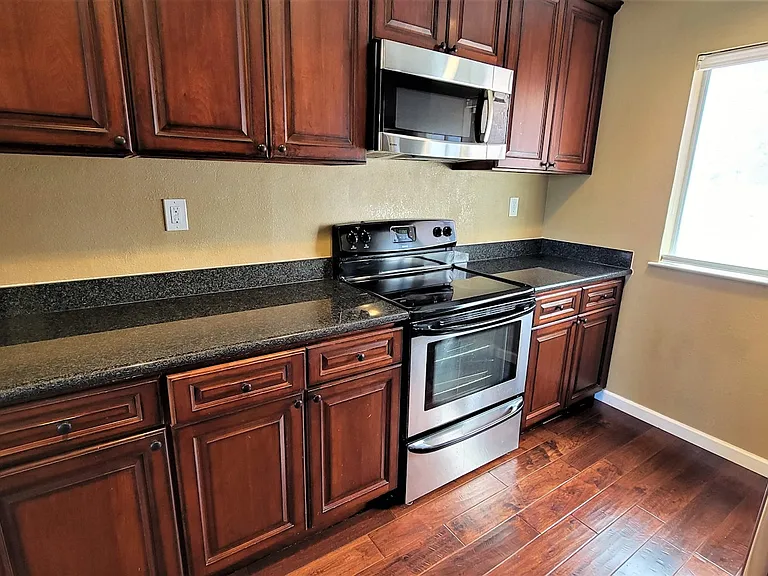 4149 El Camino Way #F — Photo 16