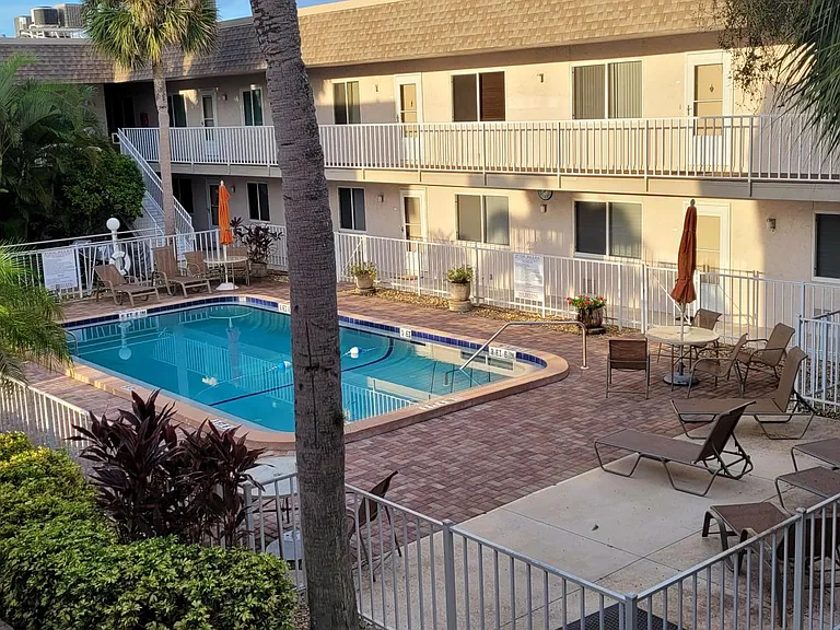 624 Flamingo Dr #214 — Photo 4