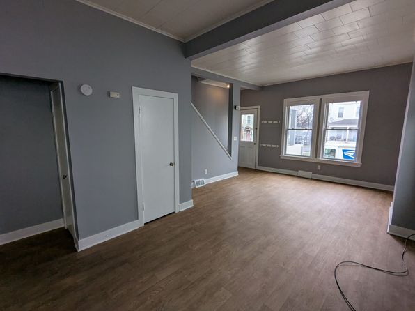 33 Central Ave APT 5