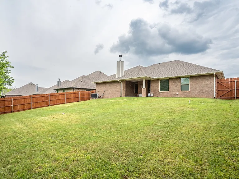 7832 Ashleaf Ter — Photo 39