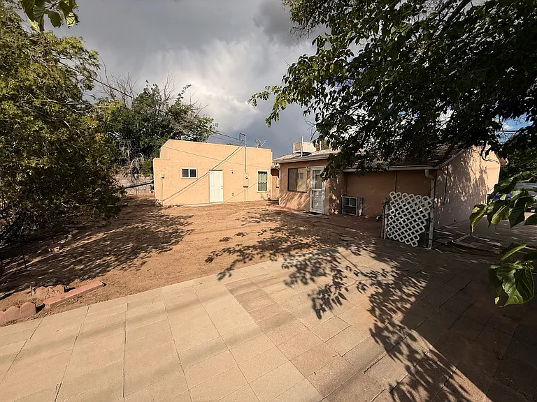 1101 Gardner Ave — Photo 3