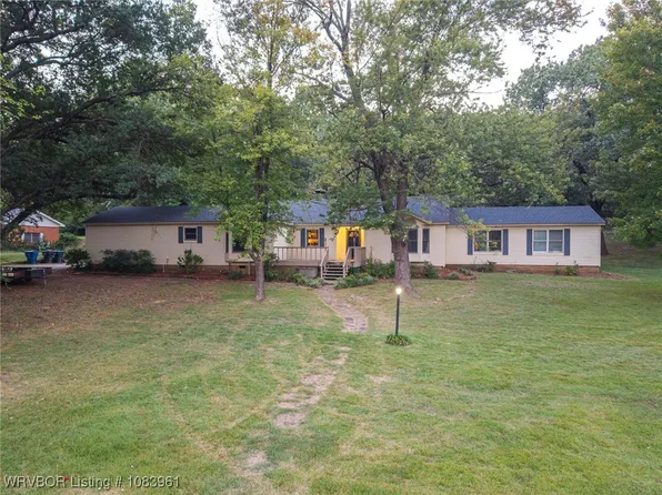 2000 Valley Ln, Fort Smith, AR 72901