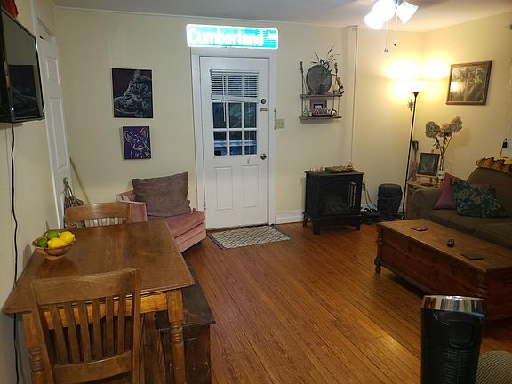 Private front entry into living room