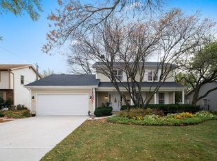 823 Brookside Dr, Bartlett, IL