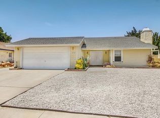 13714 Burning Tree Dr, Victorville, CA 92395