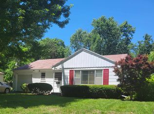 2404 SW Shunga Dr, Topeka, KS 66611