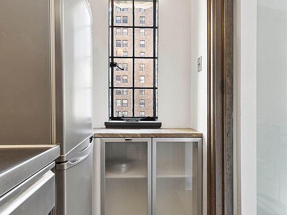 4th image of 10 Park Ave #5H