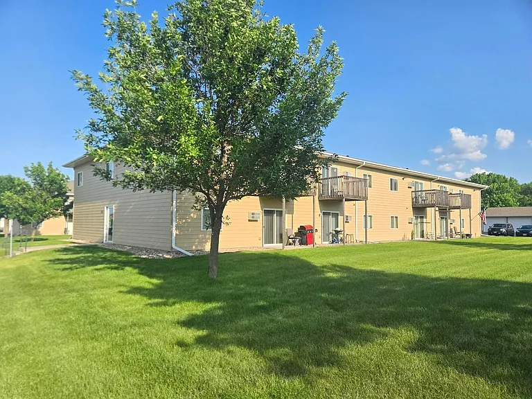 Timberline Apartments — Photo 3