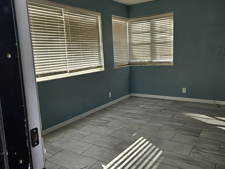 828 N Grandview Ave #1 — Photo 2