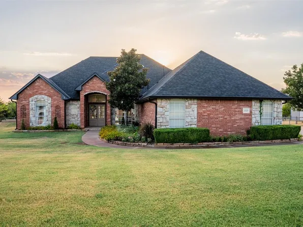 1329 S Southersby Dr, Mustang, OK 73064