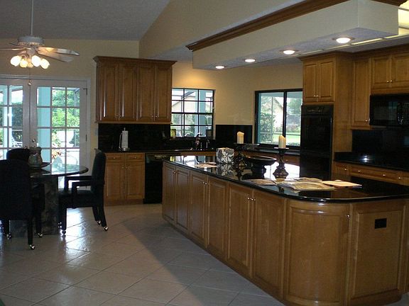 4th image of 13613 Lytton Way