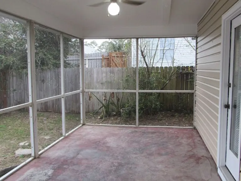 2025 Cambridge Cir — Photo 15