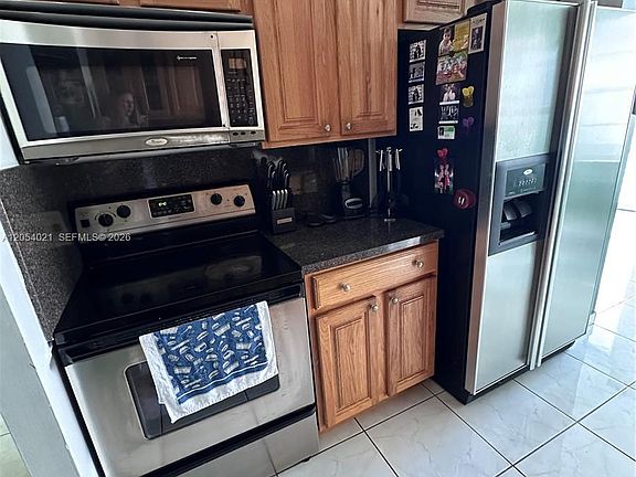 4th image of 231 174th St APT 1905