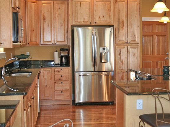 beautiful, spacious kitchen