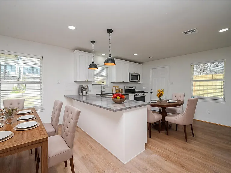 4710 Hershe St — Photo 16