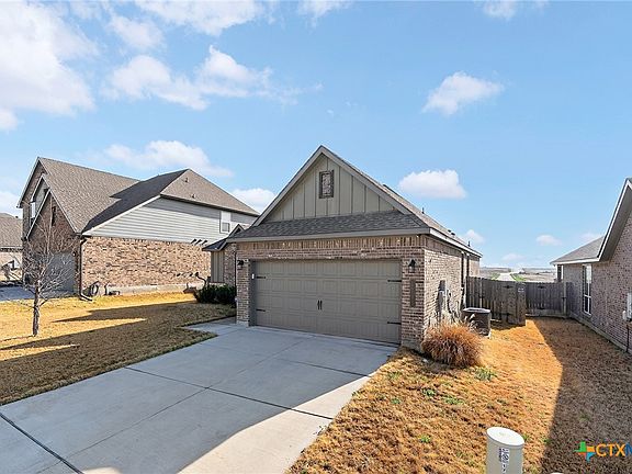 3rd image of 1709 Spence St