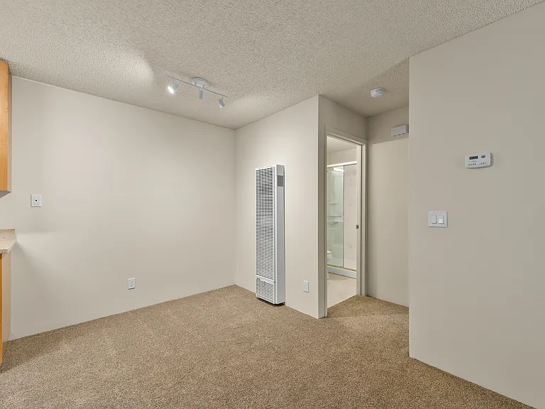 Coddingtown Mall Apartments — Photo 26