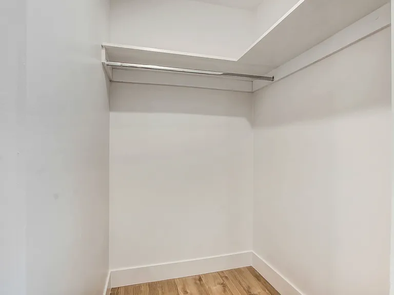 1333 N Martel — Photo 6